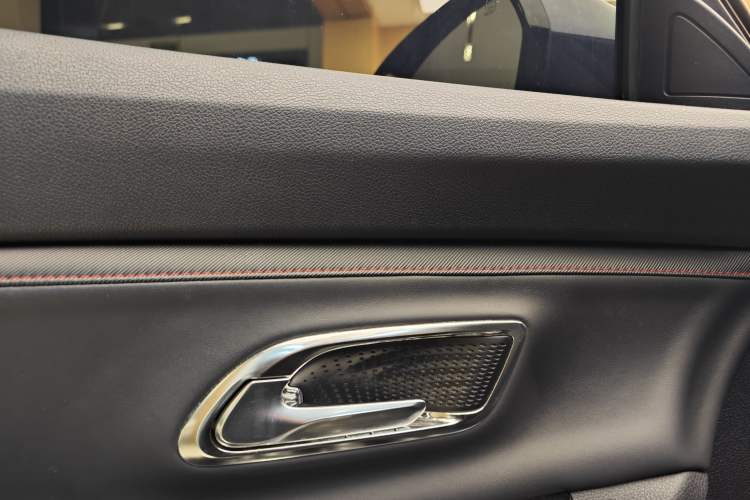 Used CHANGAN OSHAN X7 2021 1.5T Manual Luxury Version Interior 3