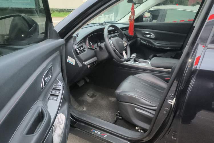 Used CHANGAN OSHAN X7 2021 1.5T Automatic Luxury Version Interior 3