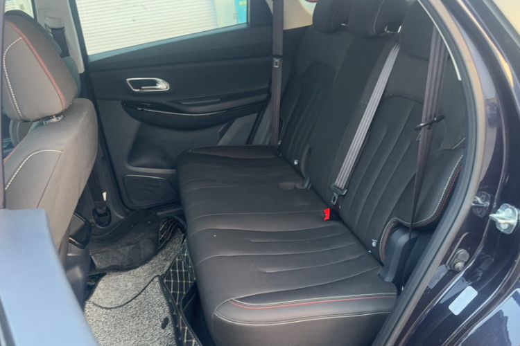 Used CHANGAN OSHAN X7 2021 1.5T Automatic Elite Edition Interior 3