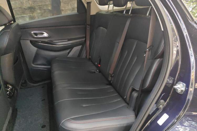 Used CHANGAN OSHAN X7 2021 1.5T Automatic Luxury Model Interior 4