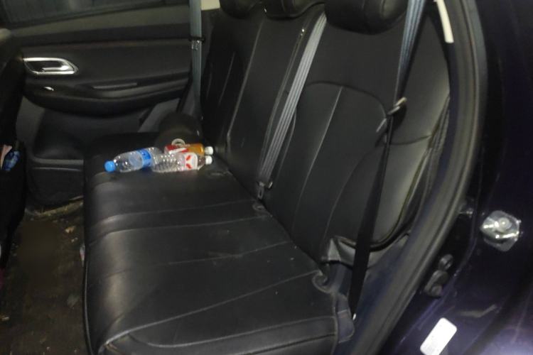 Used CHANGAN OSHAN X7 2021 1.5T Manual Luxury Version Interior 4