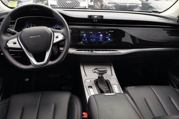 Used CHANGAN OSHAN X7 2021 1.5T Automatic Luxury Version Interior 5