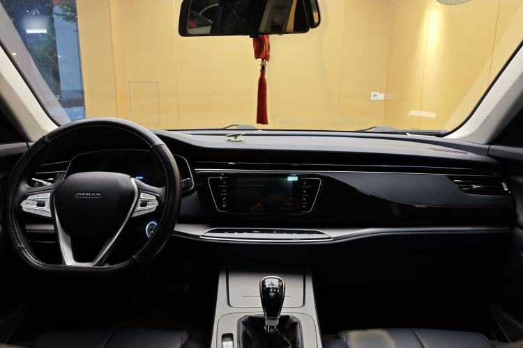 Used CHANGAN OSHAN X7 2021 1.5T Manual Luxury Version Interior 6