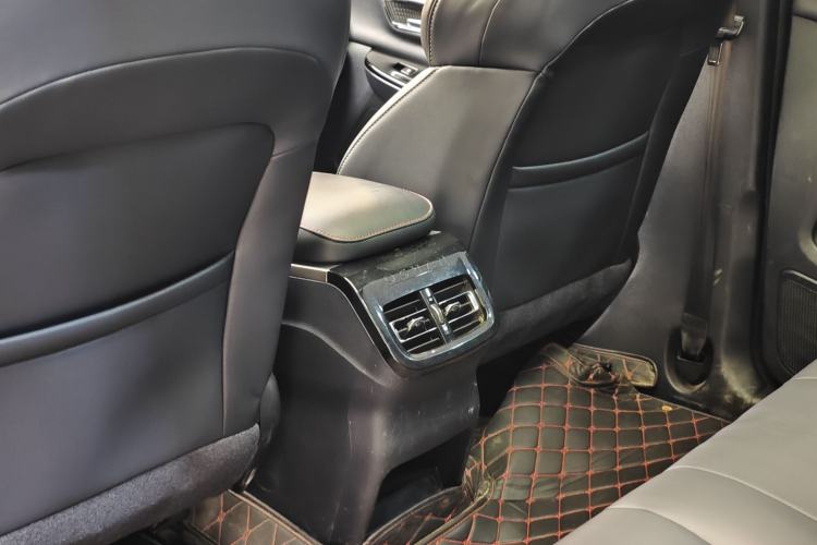 Used CHANGAN OSHAN X7 2021 1.5T Manual Luxury Version Interior 9