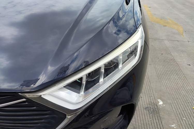 Used CHANGAN OSHAN X7 2021 1.5T Space Freedom Edition with Automatic Parking and Facial Recognition Left Front Headlight