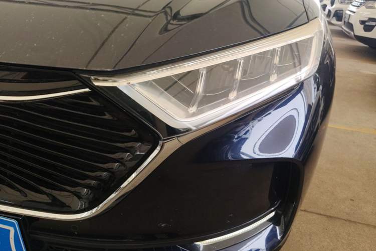 Used CHANGAN OSHAN X7 2021 1.5T Space Freedom Edition with Automatic Parking and Facial Recognition Left Front Headlight