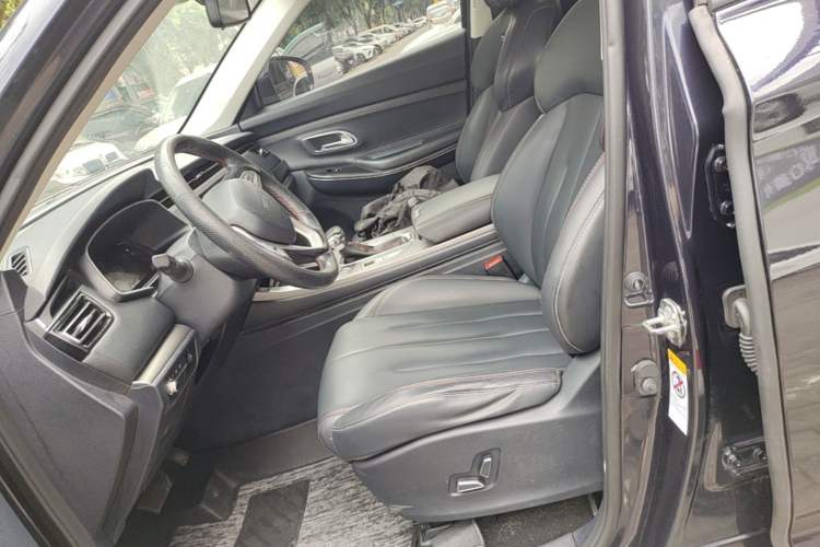 Used CHANGAN OSHAN X7 2021 1.5T Automatic Luxury Model Left Front Seat