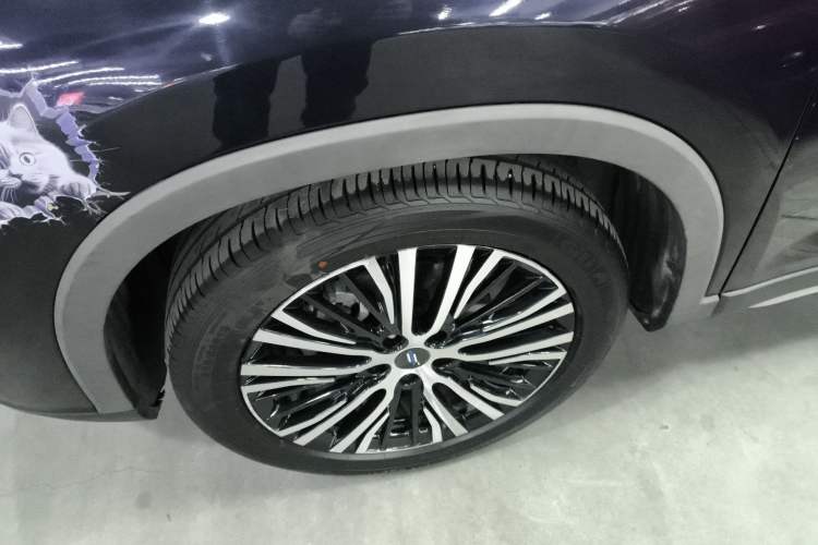 Used CHANGAN OSHAN X7 2021 1.5T Automatic Luxury Model Left Front Wheel Hub