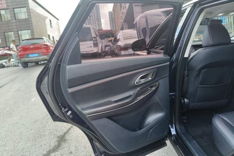 Used CHANGAN OSHAN X7 2021 1.5T Automatic Luxury Version Left Rear Door Interior