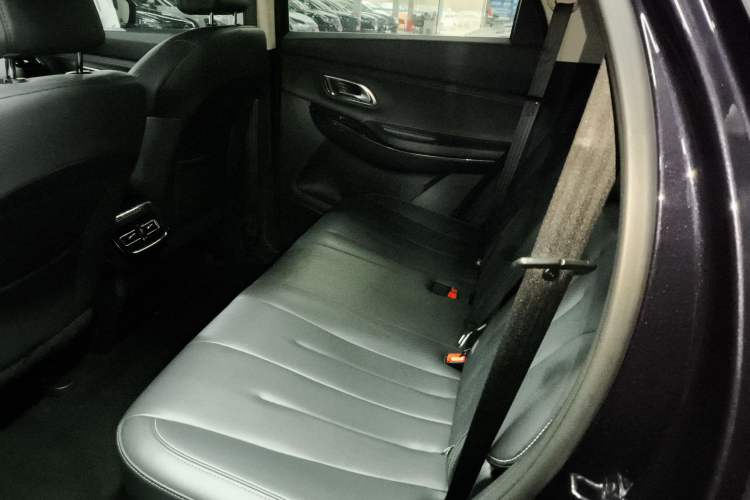 Used CHANGAN OSHAN X7 2021 1.5T Automatic Luxury Model Left Rear Seat