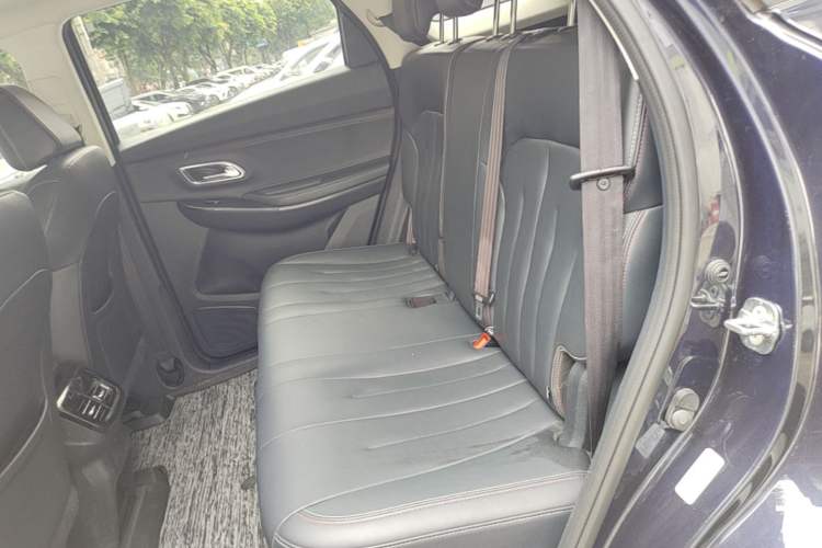 Used CHANGAN OSHAN X7 2021 1.5T Automatic Luxury Model Left Rear Seat