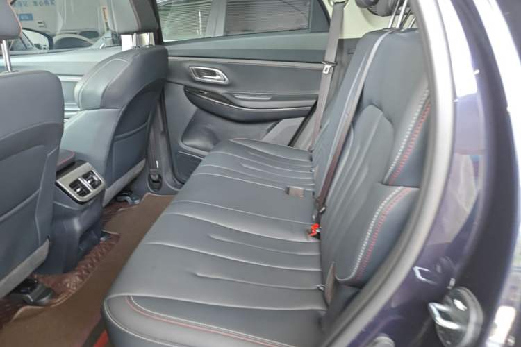 Used CHANGAN OSHAN X7 2021 1.5T Automatic Luxury Version Left Rear Seat