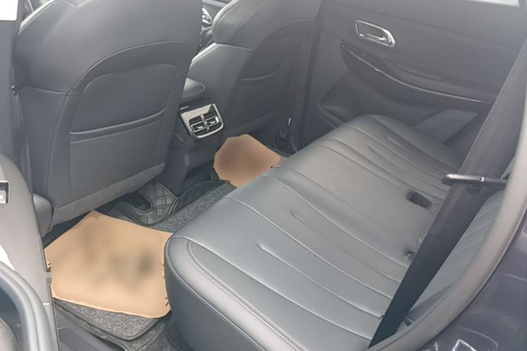Used CHANGAN OSHAN X7 2021 1.5T Automatic Luxury Model Left Rear Seat