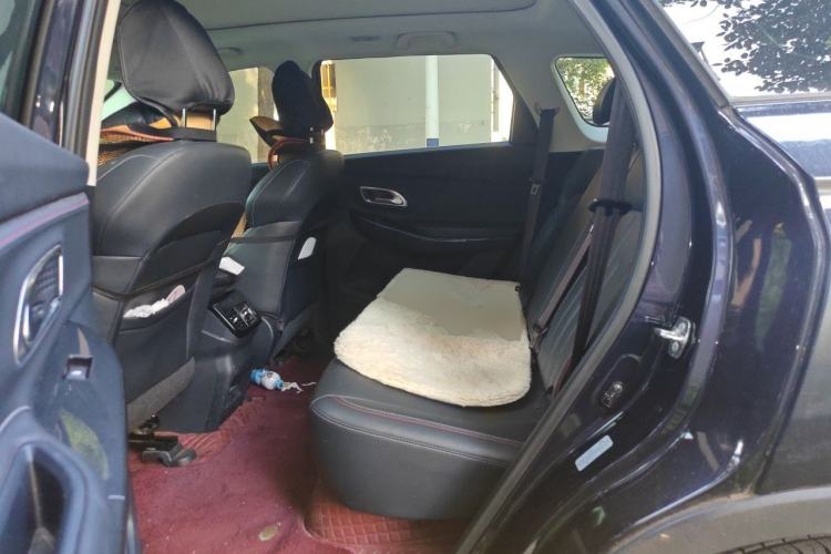 Used CHANGAN OSHAN X7 2021 1.5T Automatic Luxury Model Left Rear Seat
