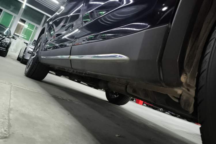 Used CHANGAN OSHAN X7 2021 1.5T Automatic Luxury Model Left Side Sill