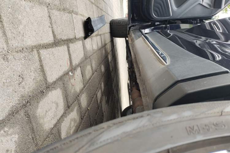 Used CHANGAN OSHAN X7 2021 1.5T Automatic Luxury Model Left Side Sill