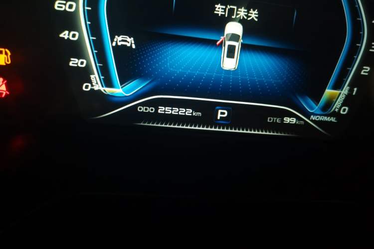 Used CHANGAN OSHAN X7 2021 1.5T Automatic Luxury Model Odometer Close Up