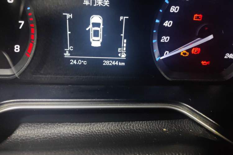 Used CHANGAN OSHAN X7 2021 1.5T Manual Luxury Version Odometer Close Up