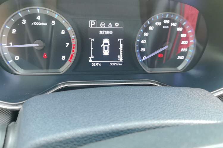 Used CHANGAN OSHAN X7 2021 1.5T Automatic Luxury Version Odometer Close Up