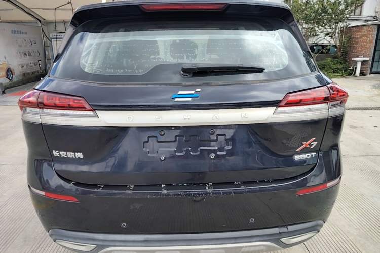 Used CHANGAN OSHAN X7 2021 1.5T Space Freedom Edition with Automatic Parking and Facial Recognition Rear
