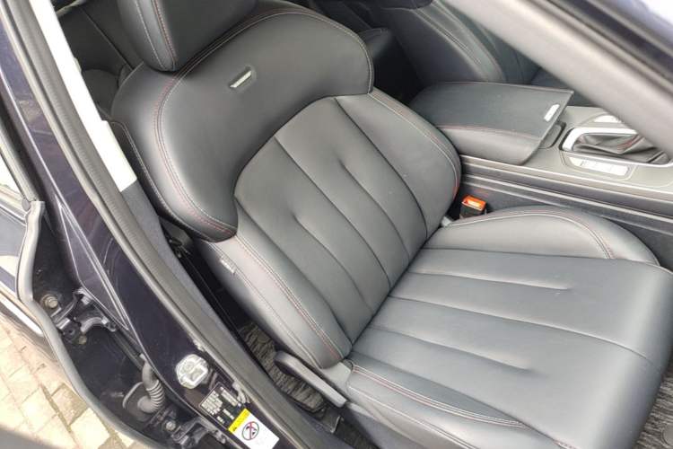 Used CHANGAN OSHAN X7 2021 1.5T Automatic Luxury Model Right Front Seat