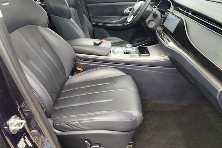 Used CHANGAN OSHAN X7 2021 1.5T Space Freedom Edition with Automatic Parking and Facial Recognition Right Front Seat