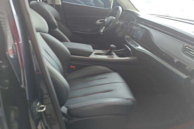 Used CHANGAN OSHAN X7 2021 1.5T Automatic Luxury Version Right Front Seat