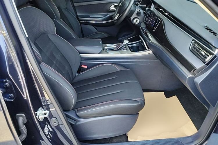 Used CHANGAN OSHAN X7 2021 1.5T Automatic Elite Edition Right Front Seat
