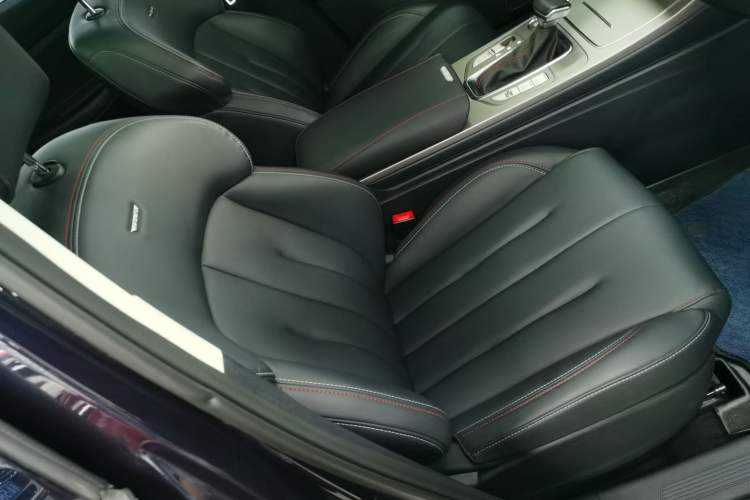 Used CHANGAN OSHAN X7 2021 1.5T Automatic Luxury Model Right Front Seat