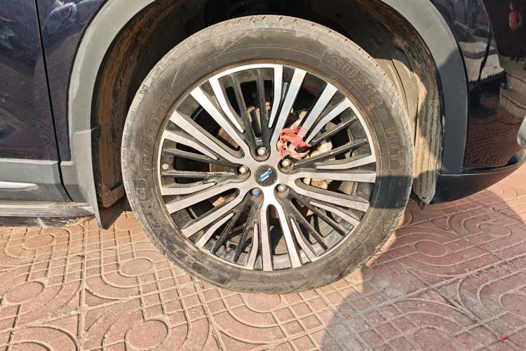 Used CHANGAN OSHAN X7 2021 1.5T Automatic Geeker Edition Right Front Wheel Hub