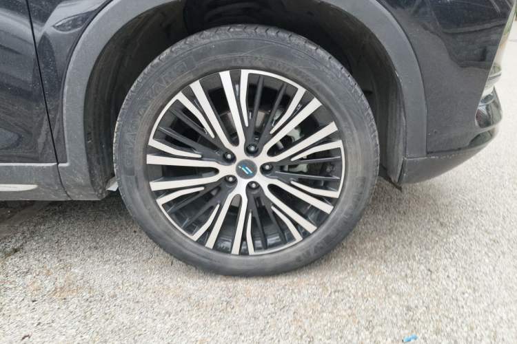 Used CHANGAN OSHAN X7 2021 1.5T Automatic Luxury Model Right Front Wheel Hub