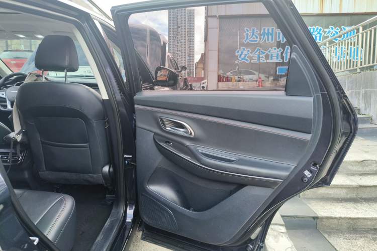 Used CHANGAN OSHAN X7 2021 1.5T Automatic Luxury Version Right Rear Door Interior