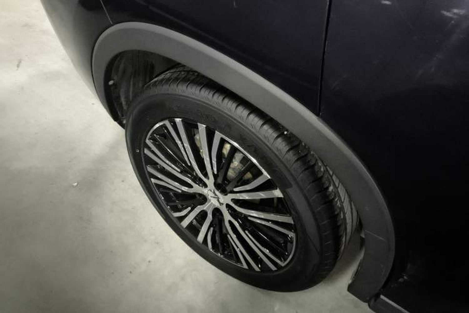 Used CHANGAN OSHAN X7 2021 1.5T Automatic Luxury Model Right Rear Wheel Hub