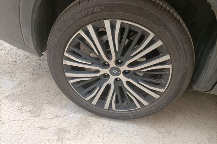 Used CHANGAN OSHAN X7 2021 1.5T Automatic Luxury Version Right Rear Wheel Hub