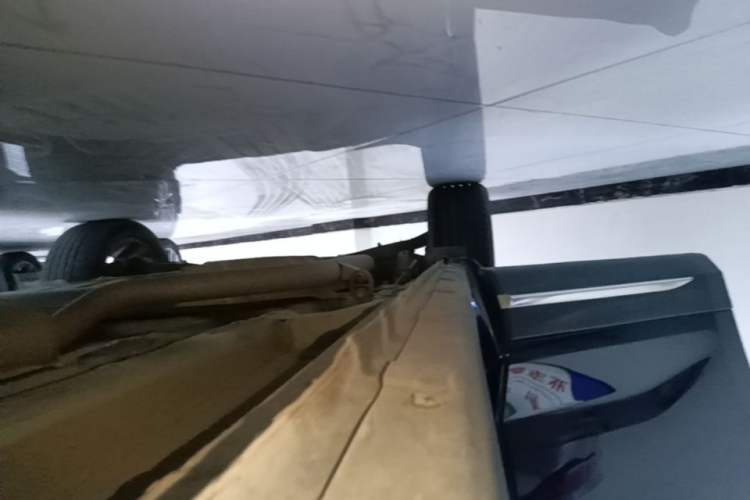 Used CHANGAN OSHAN X7 2021 1.5T Automatic Luxury Version Right Side Sill