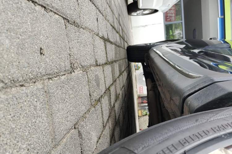 Used CHANGAN OSHAN X7 2021 1.5T Automatic Luxury Model Right Side Sill