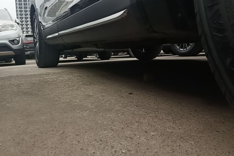 Used CHANGAN OSHAN X7 2021 1.5T Automatic Luxury Model Right Side Sill