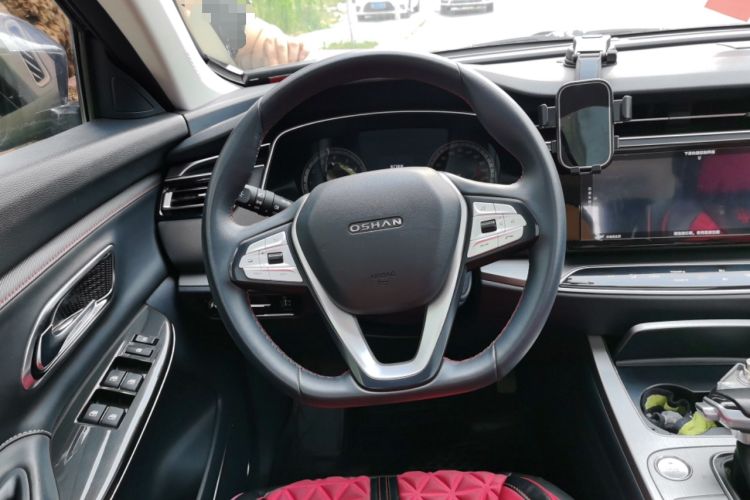 Used CHANGAN OSHAN X7 2021 1.5T Automatic Luxury Version Steering Wheel