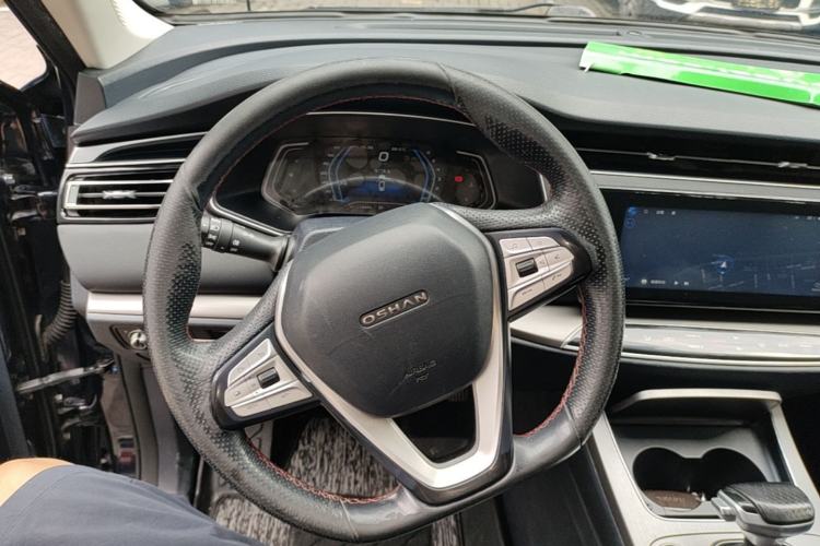 Used CHANGAN OSHAN X7 2021 1.5T Automatic Luxury Model Steering Wheel