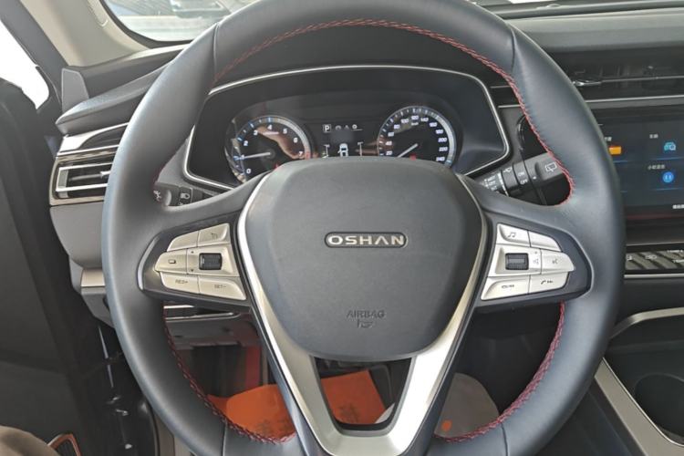 Used CHANGAN OSHAN X7 2021 1.5T Automatic Luxury Version Steering Wheel
