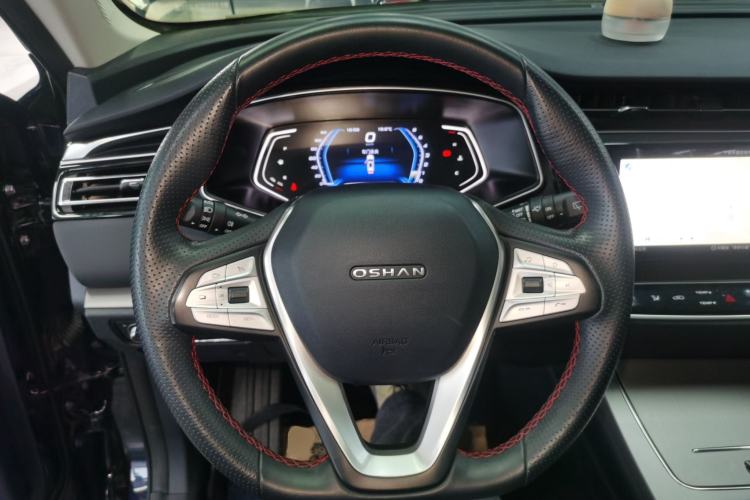 Used CHANGAN OSHAN X7 2021 1.5T Automatic Luxury Model Steering Wheel