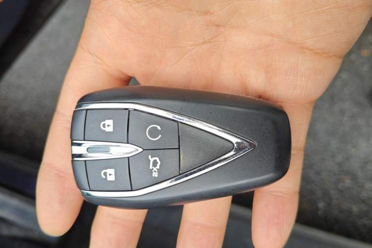 Used CHANGAN OSHAN X7 2021 1.5T Automatic Luxury Model Vehicle Key