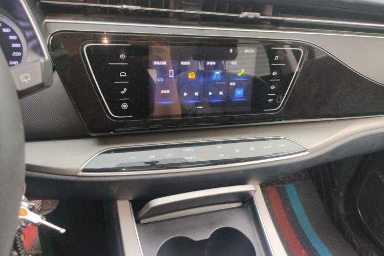 Used CHANGAN OSHAN X7 2021 1.5T Manual Luxury Version Audio And AC Panel