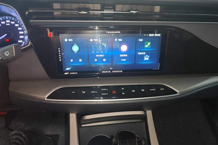Used CHANGAN OSHAN X7 2021 1.5T Automatic Luxury Version Audio And AC Panel