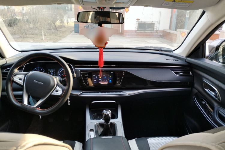 Used CHANGAN OSHAN X7 2021 1.5T Manual Luxury Version Center Console