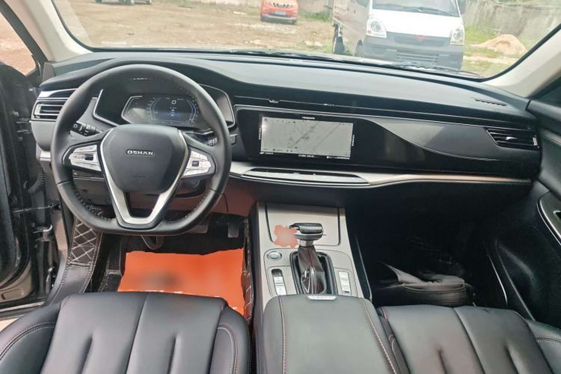 Used CHANGAN OSHAN X7 2021 1.5T Automatic Luxury Model Center Console