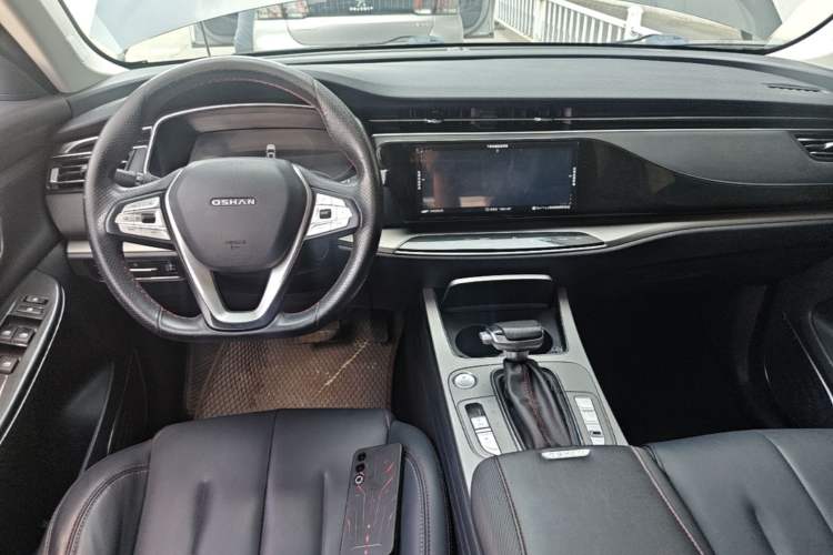 Used CHANGAN OSHAN X7 2021 1.5T Automatic Luxury Model Center Console
