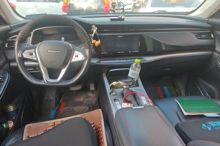 Used CHANGAN OSHAN X7 2021 1.5T Automatic Luxury Model Center Console