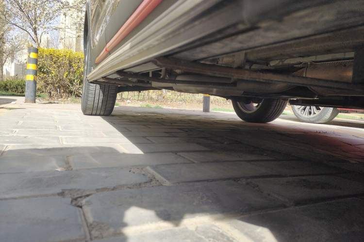 Used CHANGAN OSHAN X7 2021 1.5T Automatic Luxury Model Chassis Front Right