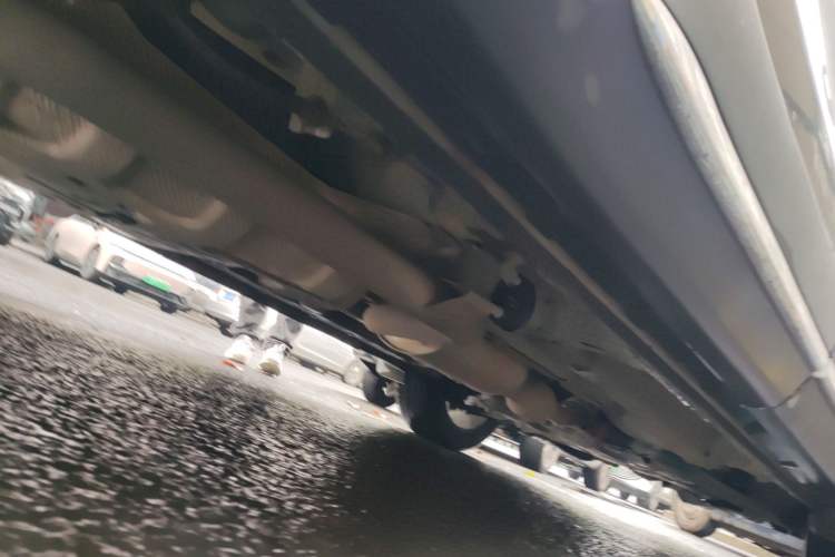Used CHANGAN OSHAN X7 2021 1.5T Automatic Luxury Version Chassis Rear Right